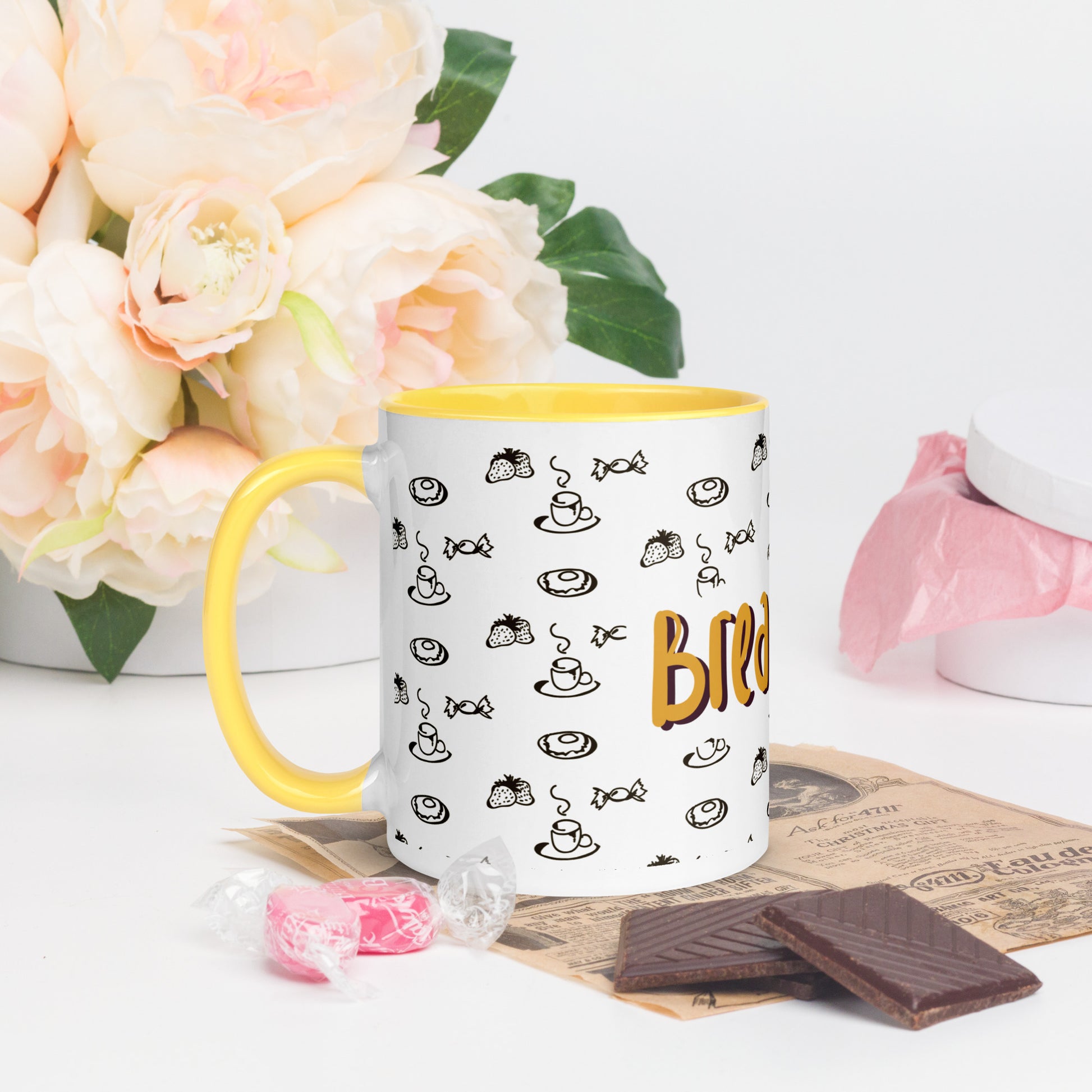 The Customizable 15 oz Travel Mug features a unicorn design with the phrase "Feelin kinda extraordinary" and a black lid, allowing you to add your name for a personalized touch.