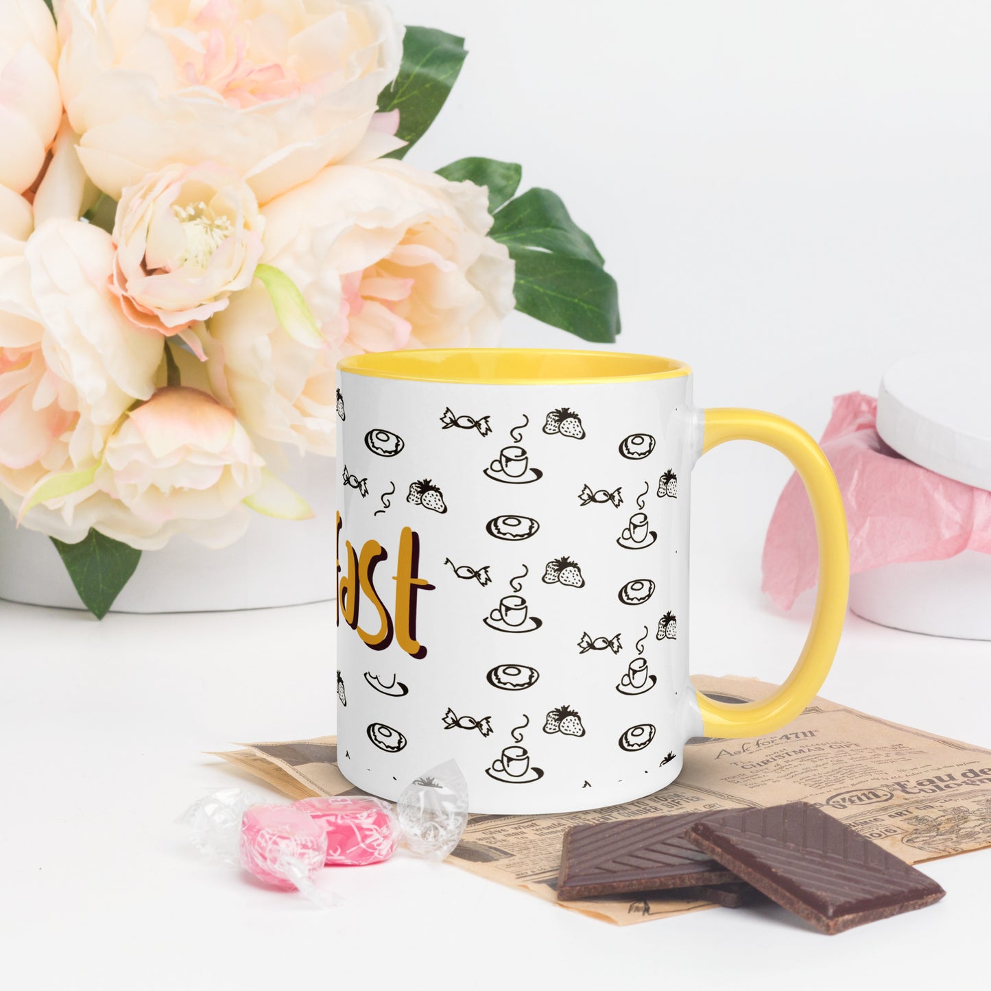 The Customizable 15 oz Travel Mug features a unicorn design with the phrase "Feelin kinda extraordinary" and a black lid, allowing you to add your name for a personalized touch.